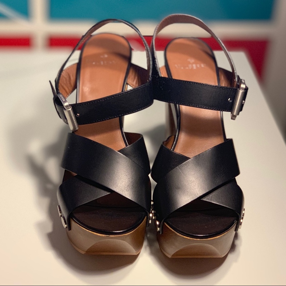 Mulberry Black Vachetta Leather Garden Sandals.